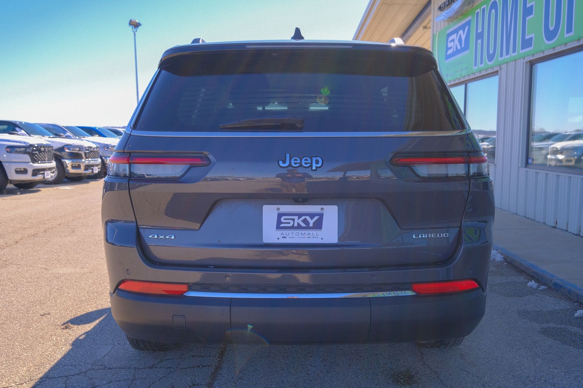 2024 Jeep Grand Cherokee L Laredo 4x4