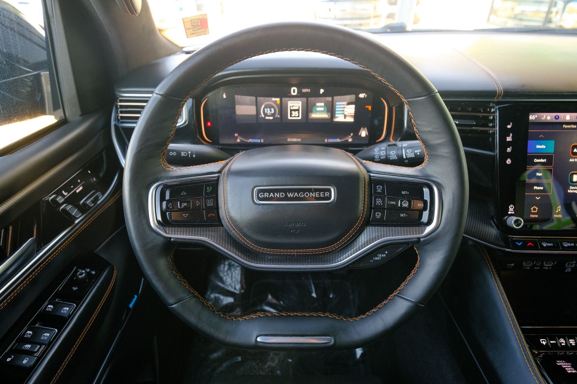 2023 Jeep Grand Wagoneer L Series III Obsidian 4x4