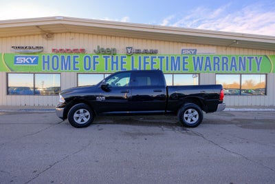 2023 RAM 1500 Classic SLT Crew Cab 4x4 5'7' Box