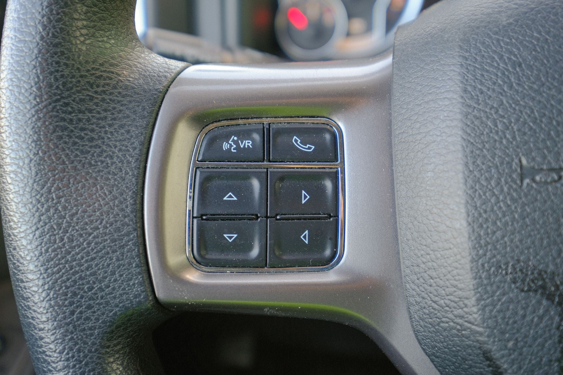 2023 RAM 1500 Classic SLT Crew Cab 4x4 5'7' Box