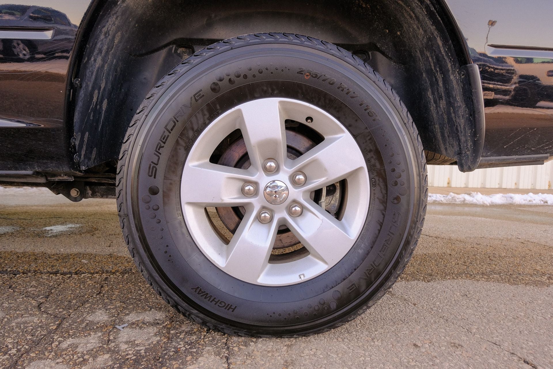 2023 RAM 1500 Classic SLT Crew Cab 4x4 5'7' Box