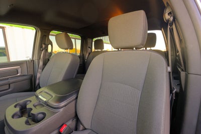 2024 RAM 1500 Classic Warlock Crew Cab 4x4 5'7' Box