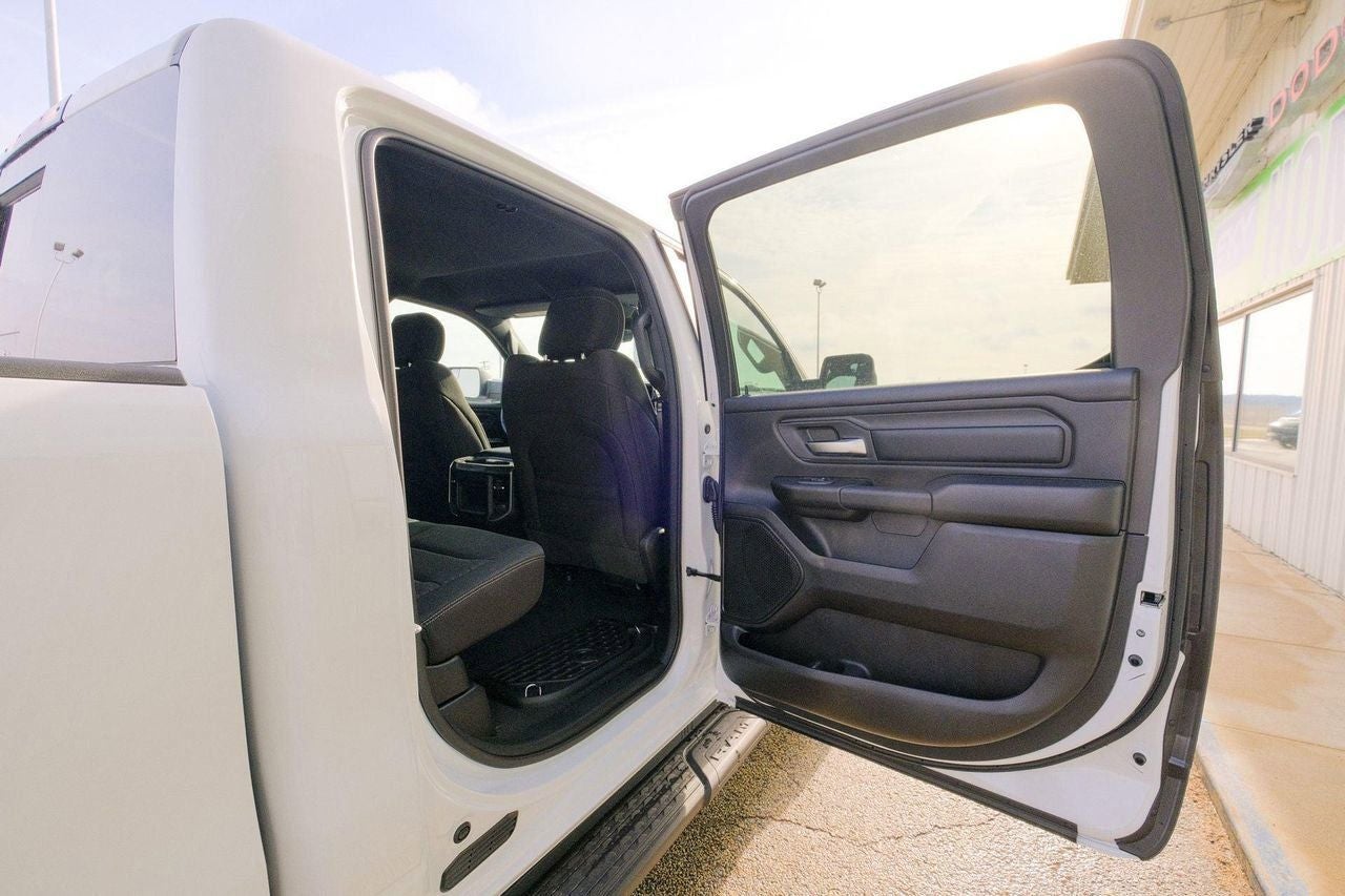 2025 RAM 1500 Tradesman Crew Cab 4x4 5'7' Box