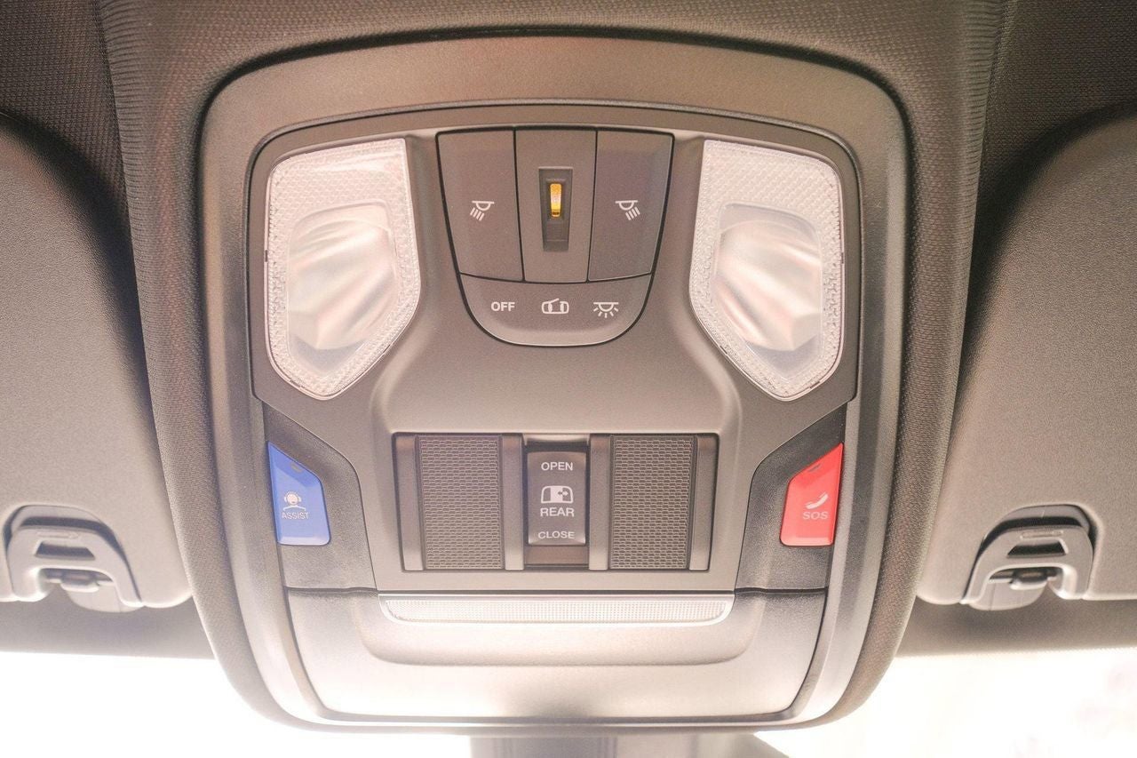 2025 RAM 1500 Tradesman Crew Cab 4x4 5'7' Box