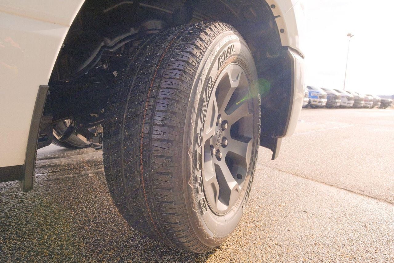 2025 RAM 1500 Tradesman Crew Cab 4x4 5'7' Box