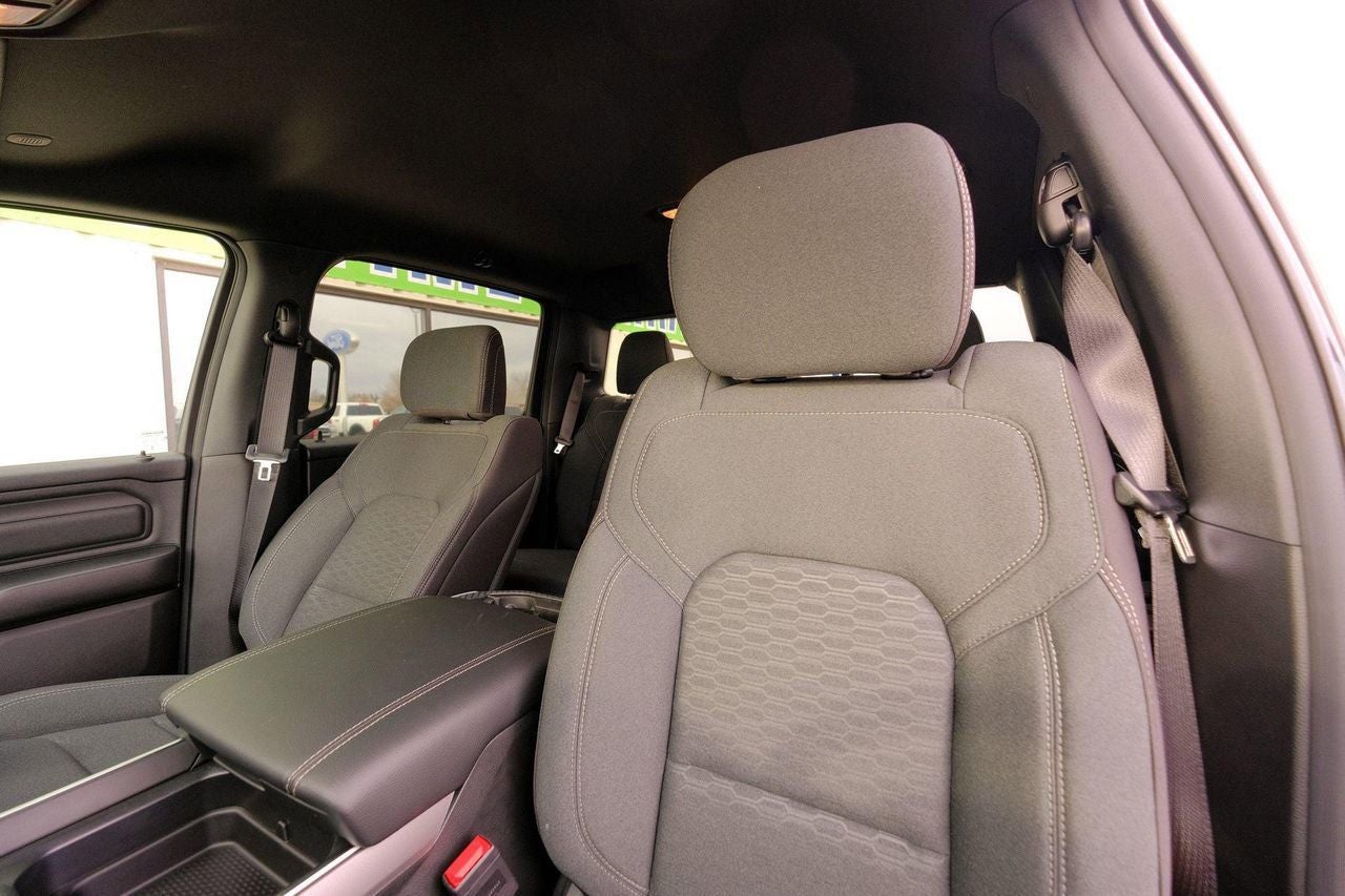 2025 RAM 1500 Tradesman Crew Cab 4x4 5'7' Box