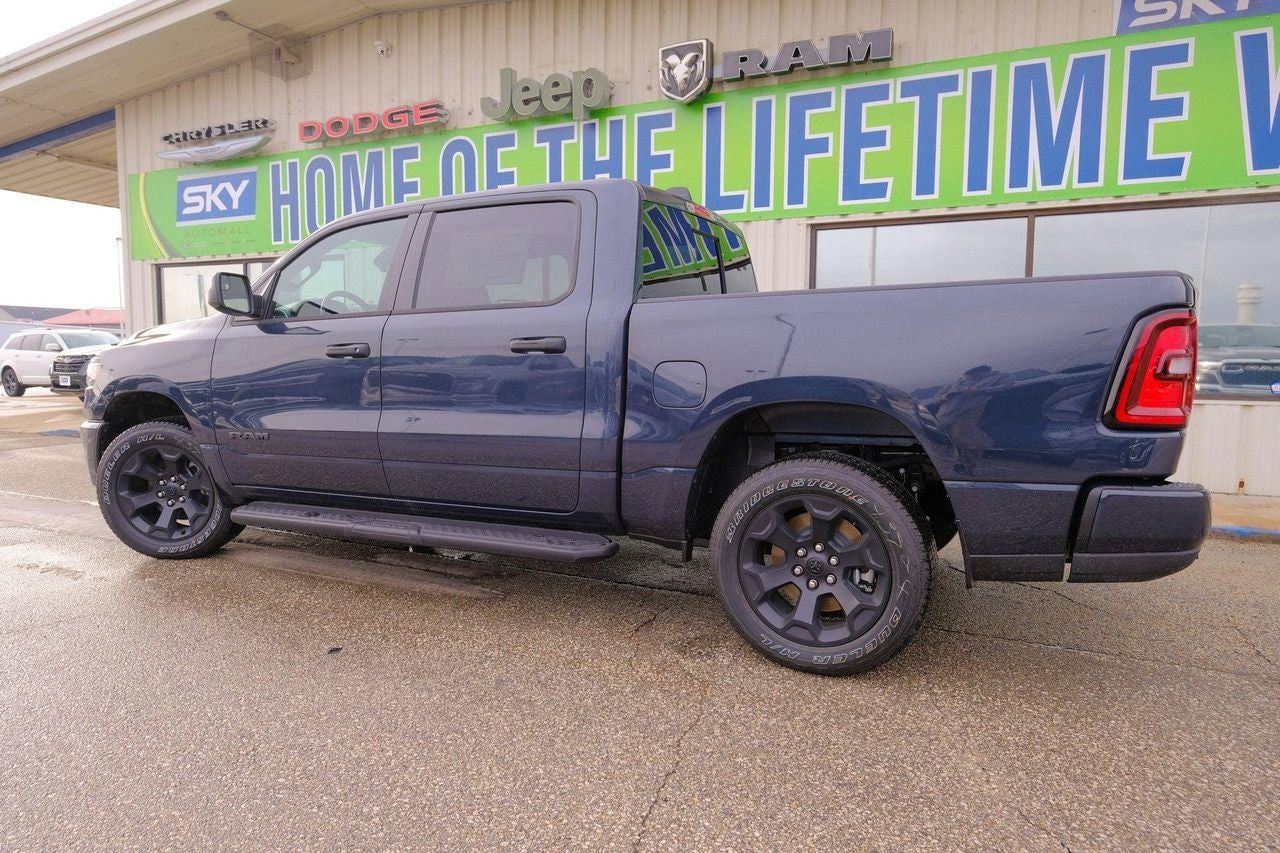 2025 RAM 1500 Tradesman Crew Cab 4x4 5'7' Box