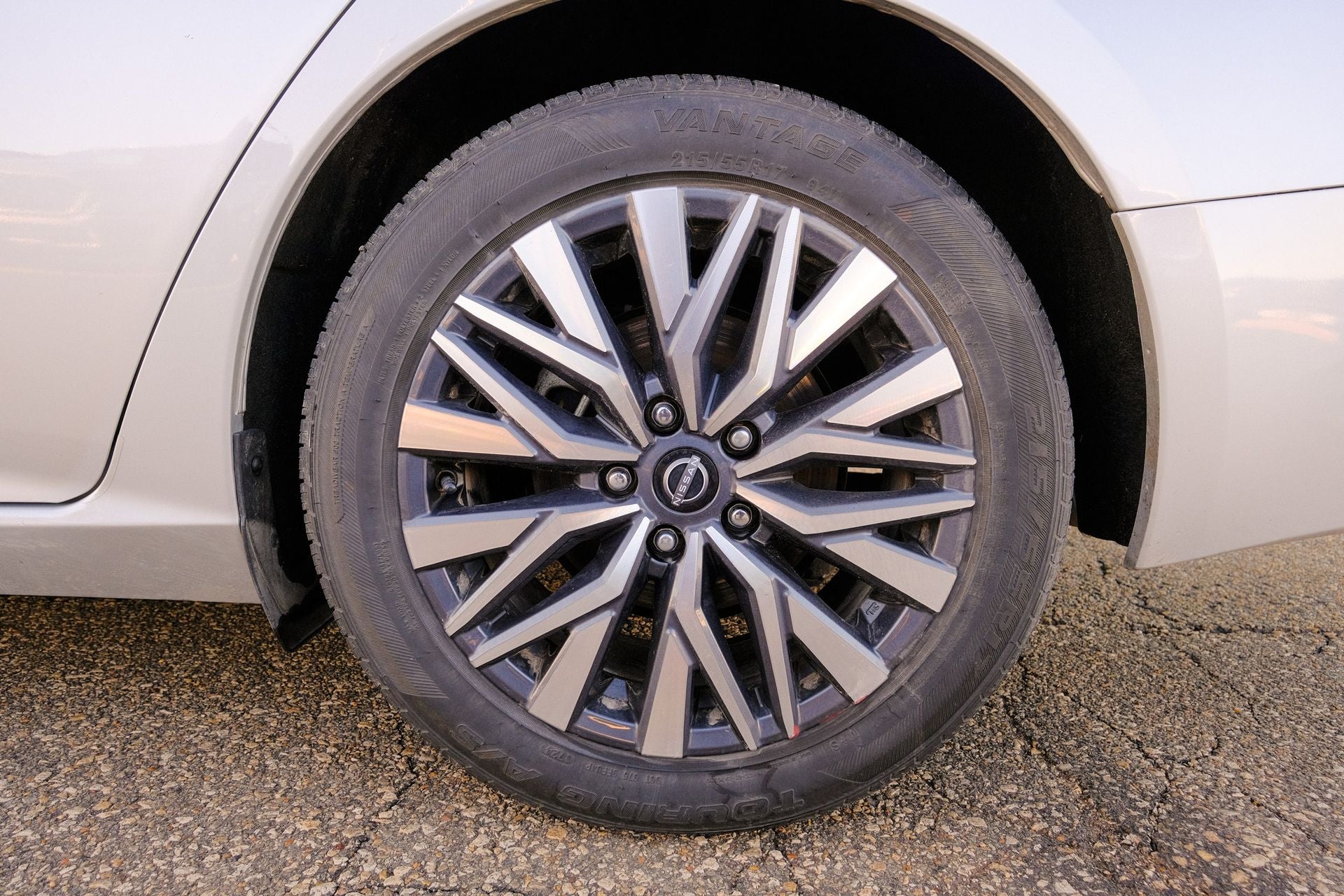 2024 Nissan Altima SV FWD