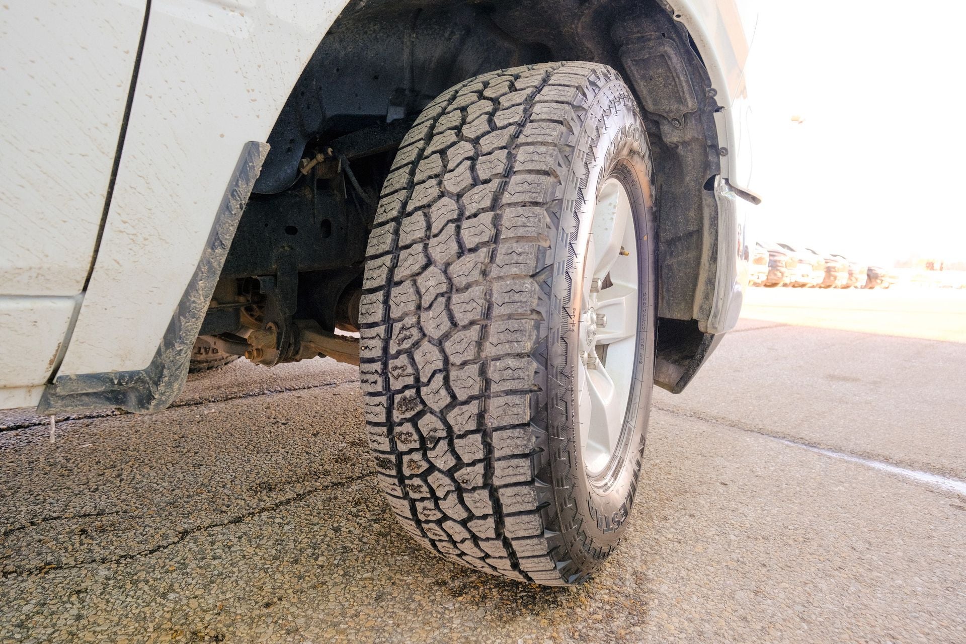 2023 RAM 1500 Classic SLT Crew Cab 4x4 5'7' Box