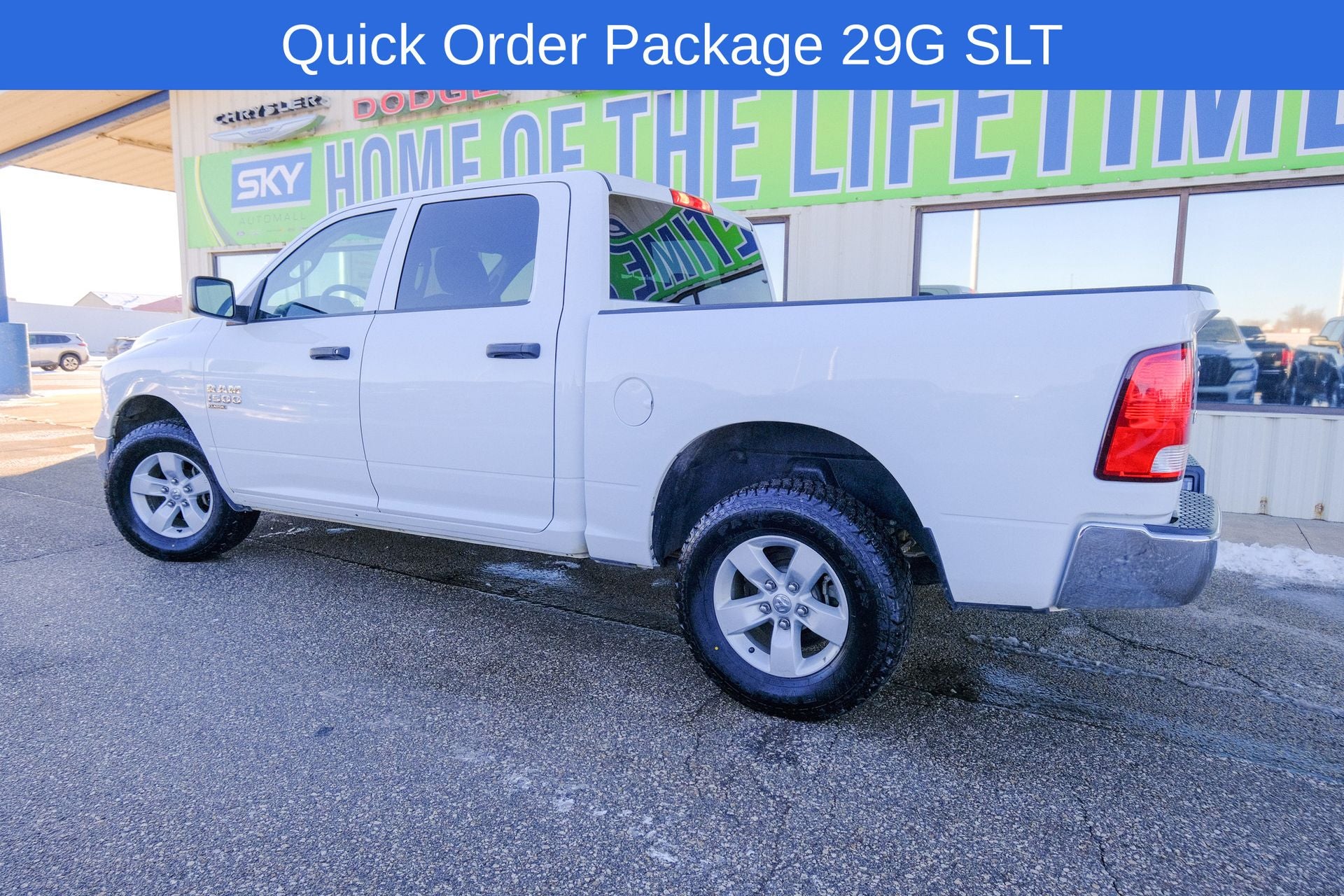 2023 RAM 1500 Classic SLT Crew Cab 4x4 5'7' Box