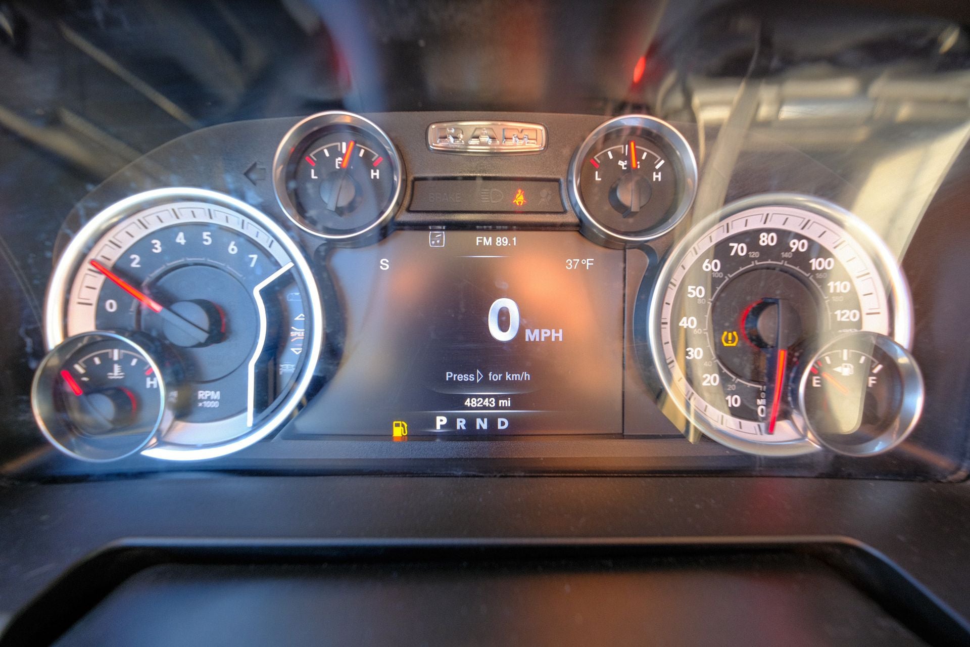 2023 RAM 1500 Classic SLT Crew Cab 4x4 5'7' Box