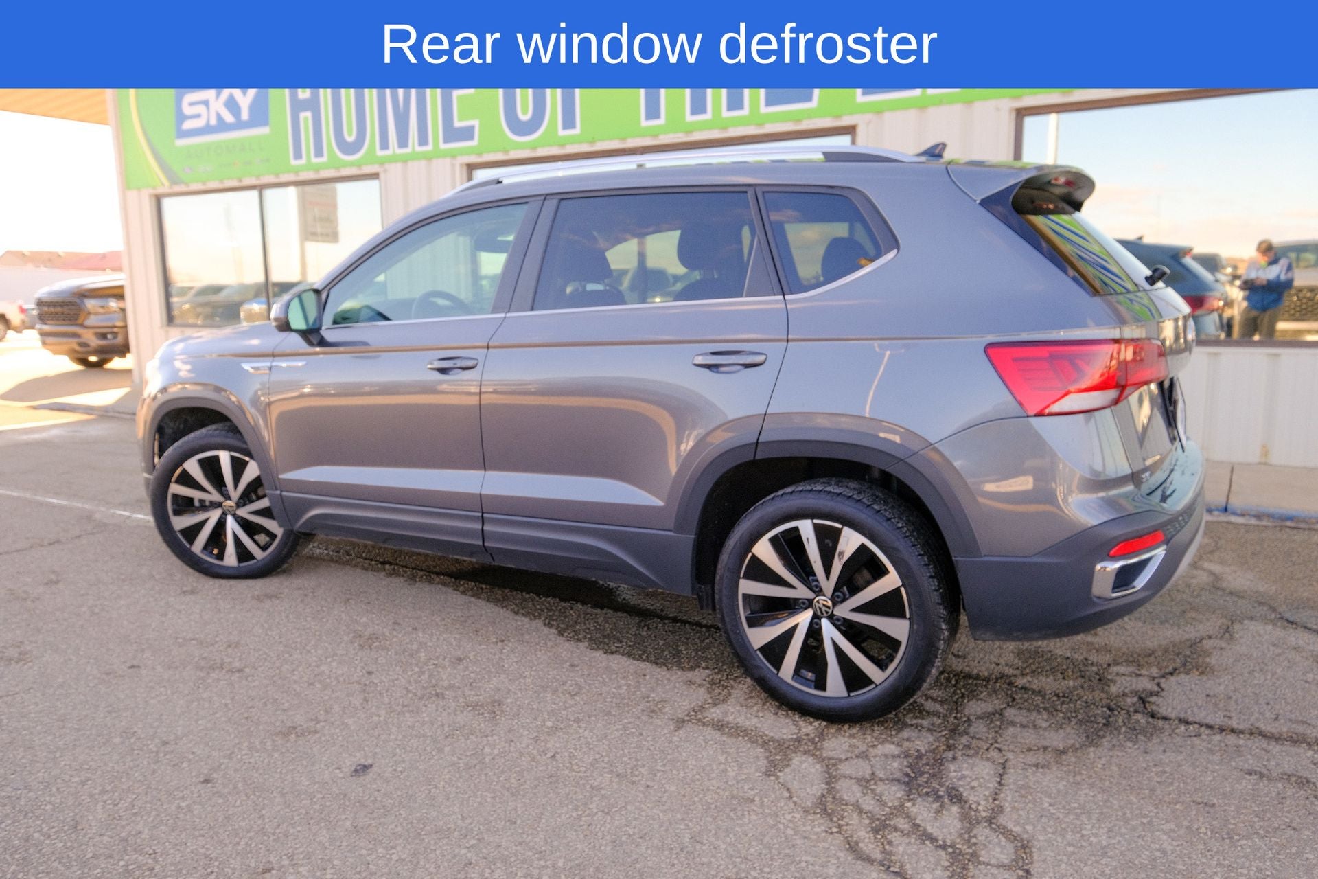 2024 Volkswagen Taos 1.5T SE