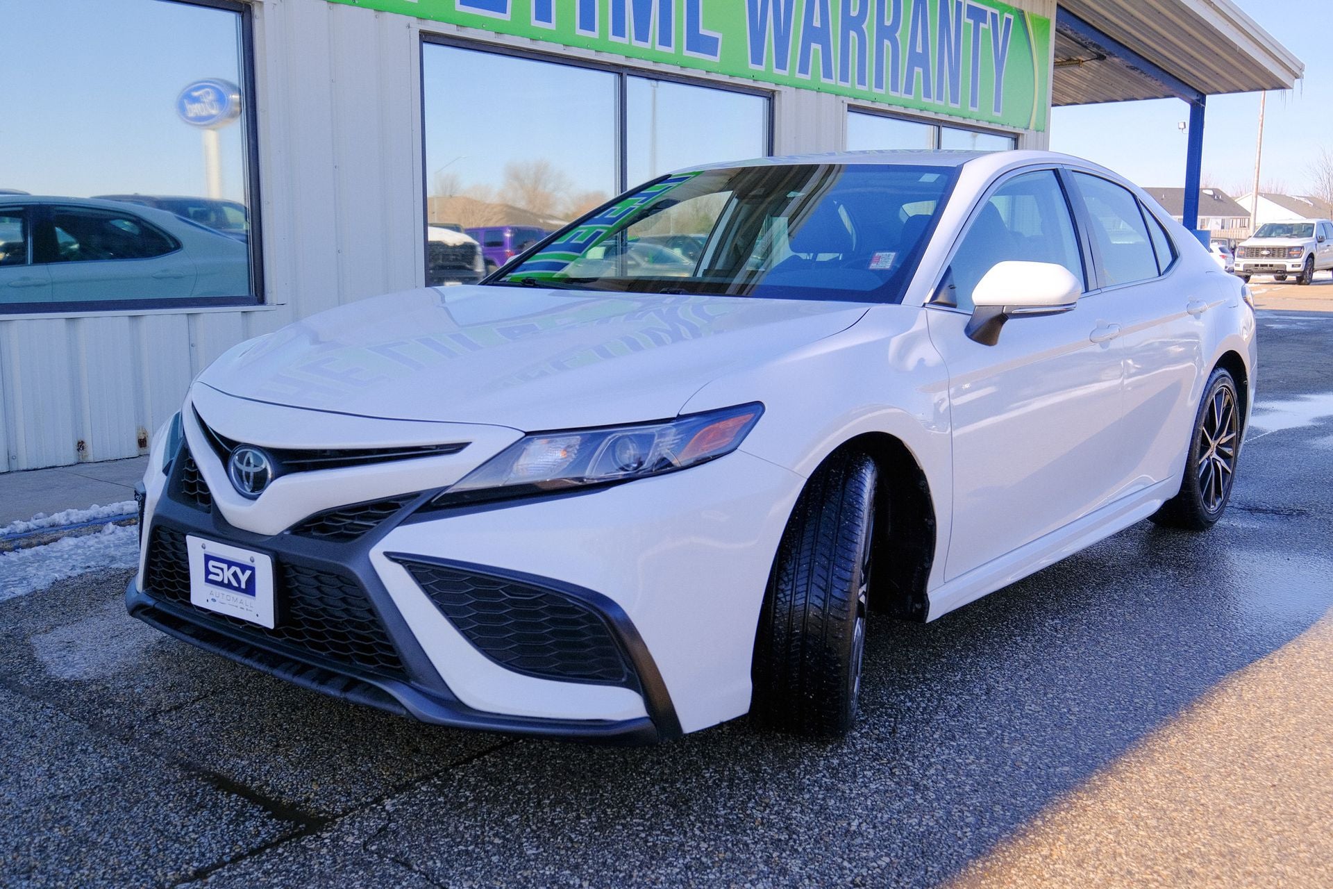 2023 Toyota Camry SE