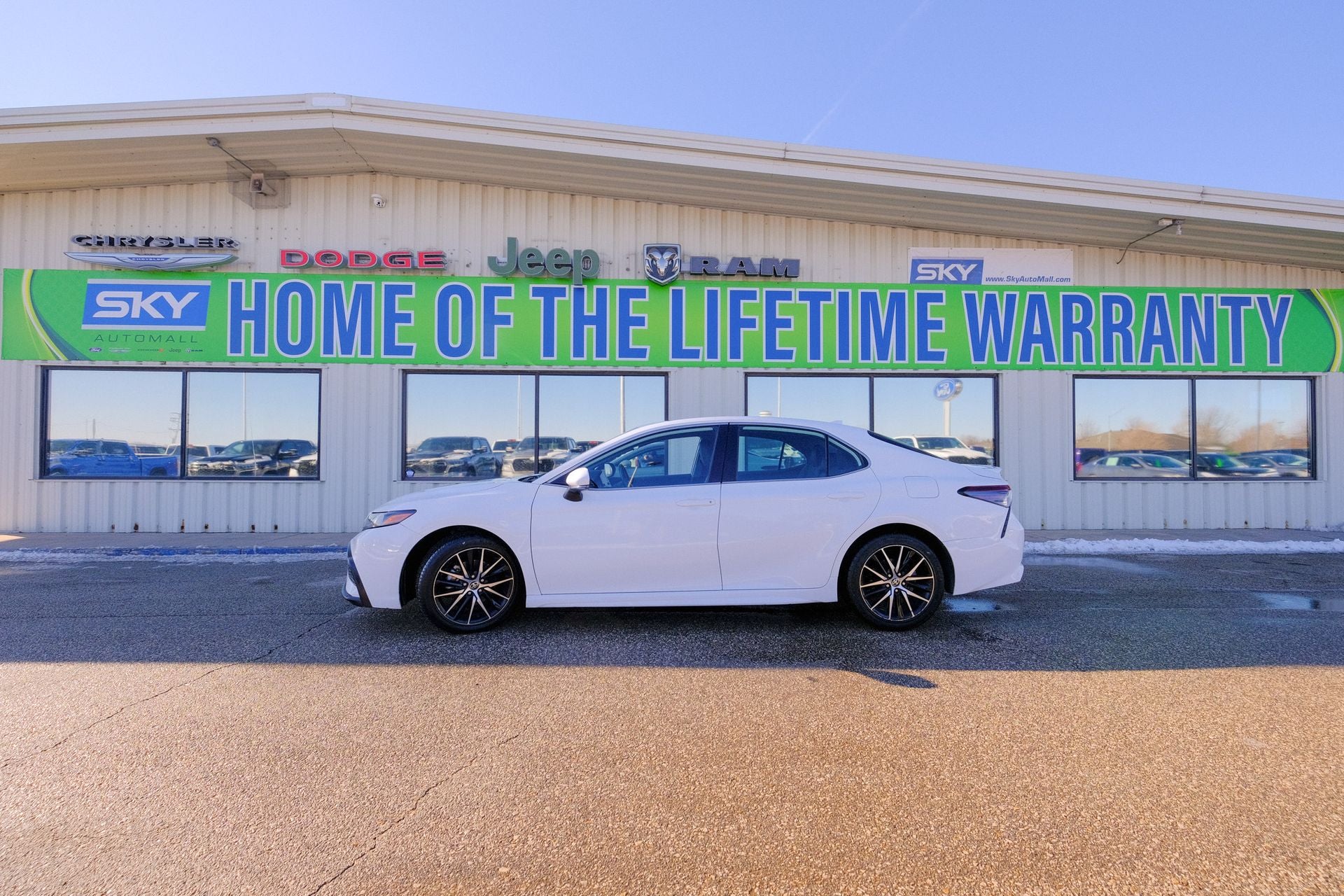 2023 Toyota Camry SE