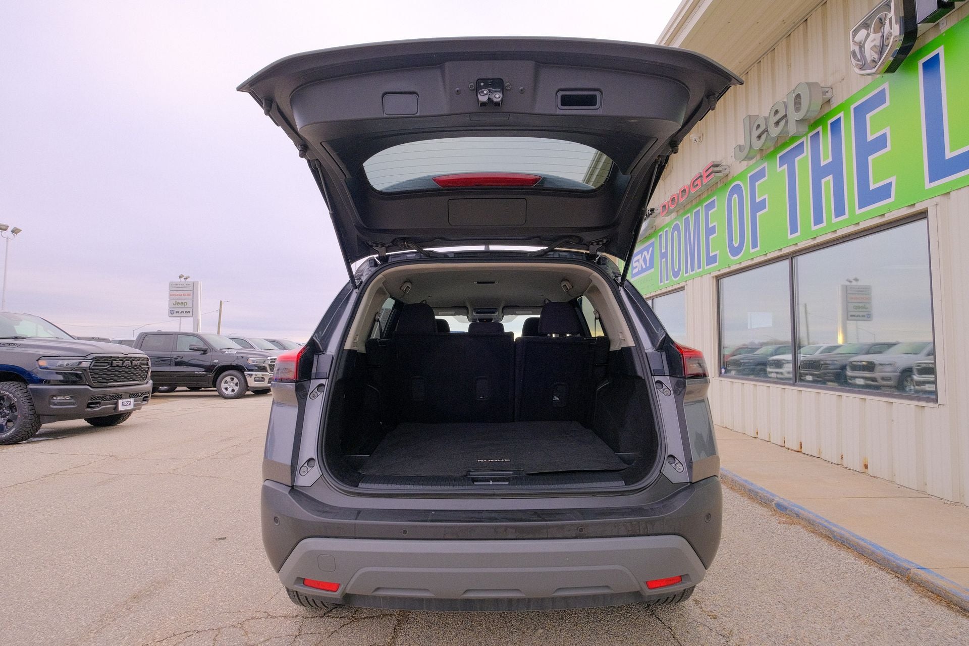 2023 Nissan Rogue SV FWD