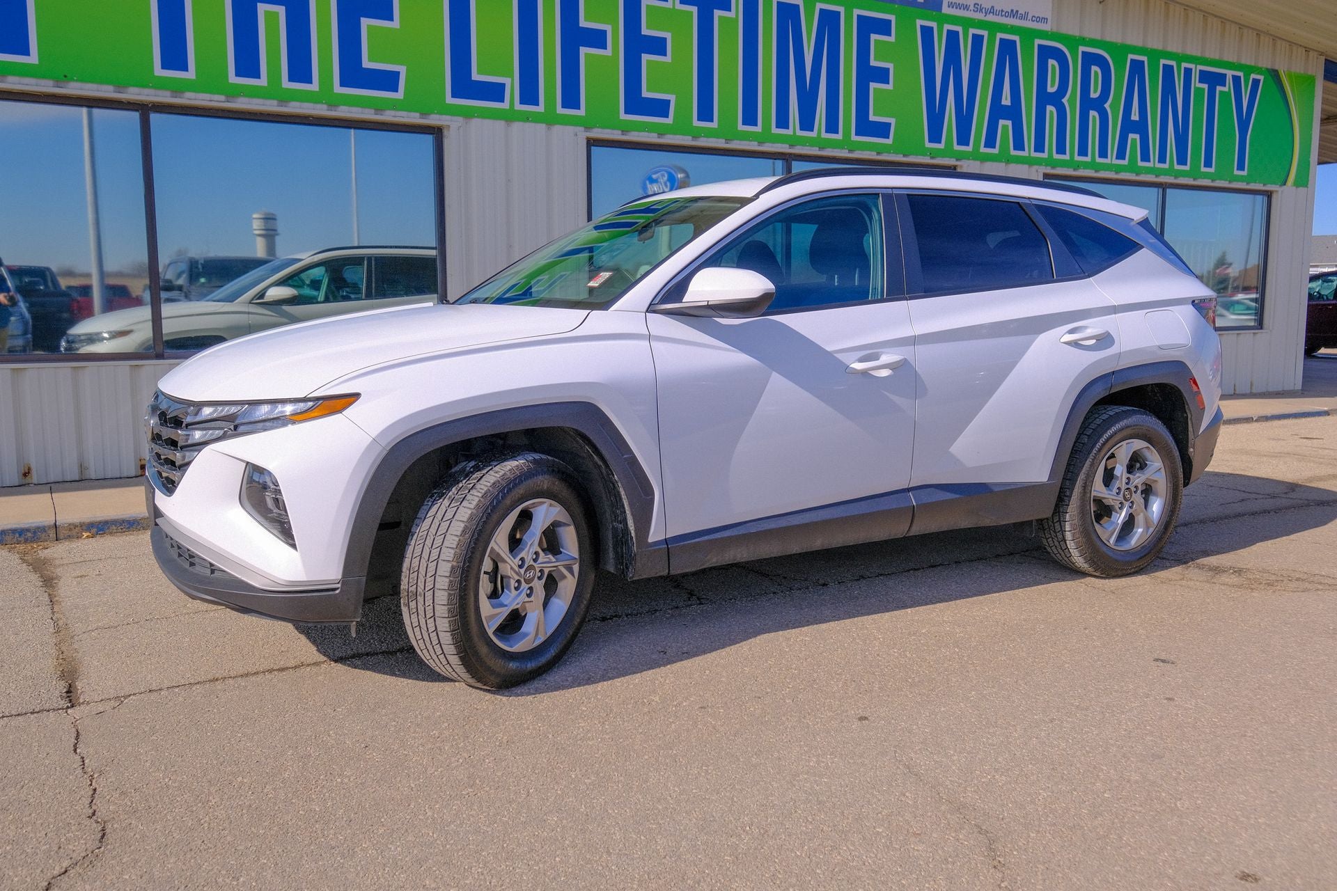 Used 2024 Hyundai Tucson SEL with VIN 5NMJBCDEXRH386462 for sale in Center Point, IA