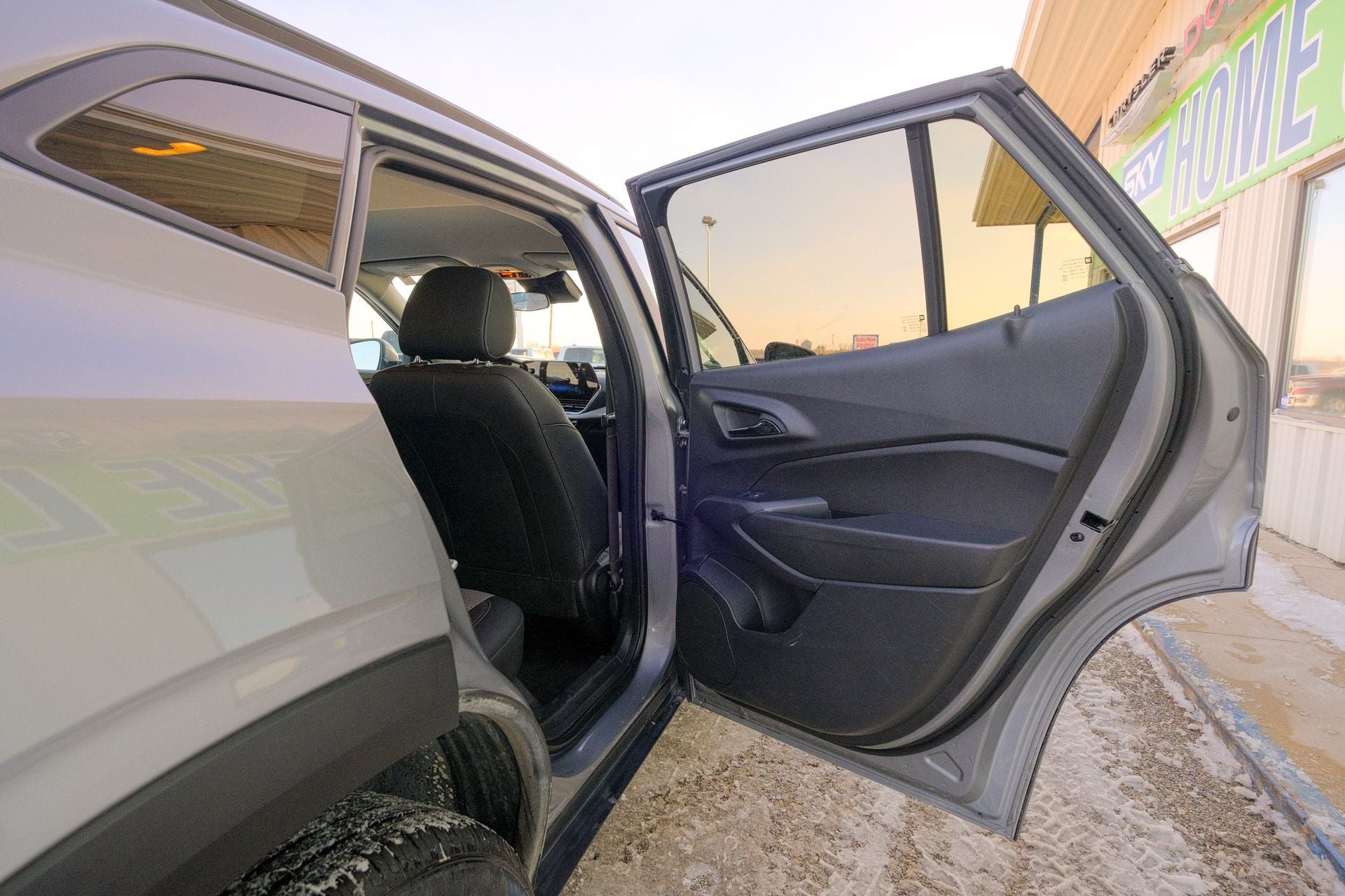 2025 Chevrolet Trax FWD LT