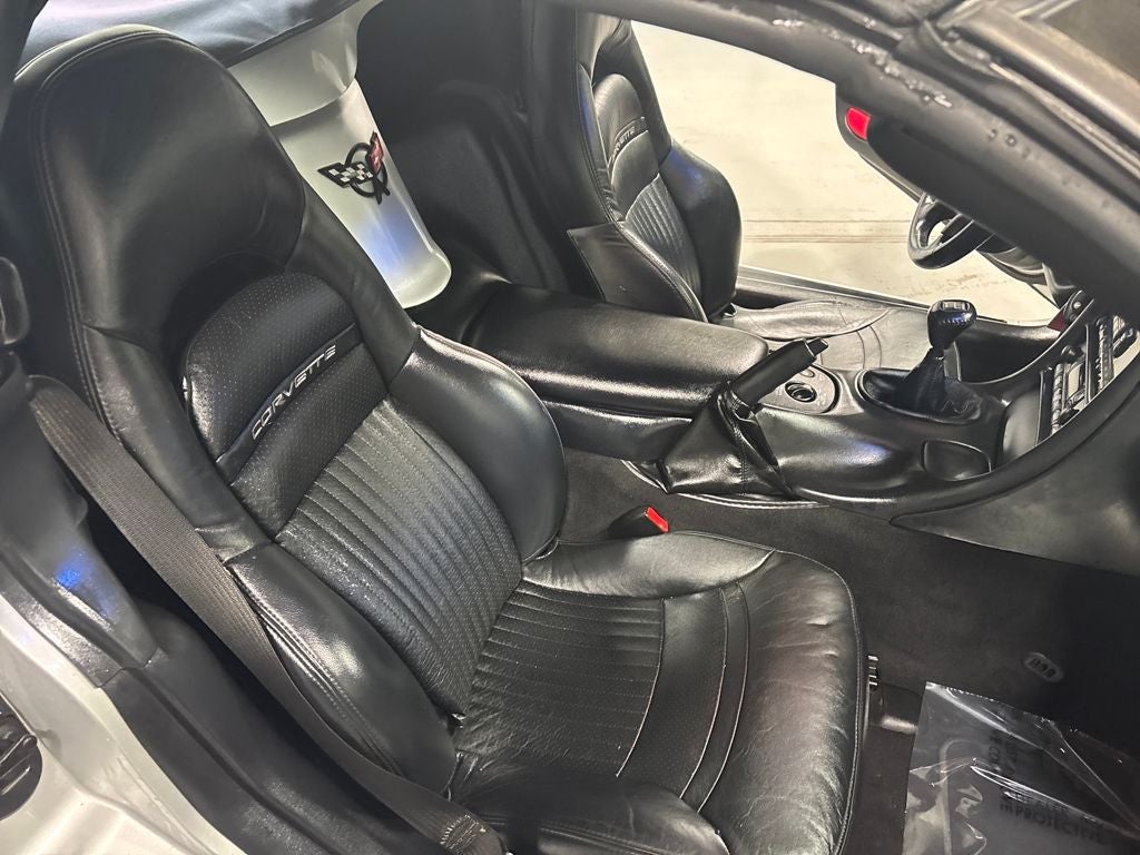 2001 Chevrolet Corvette Base