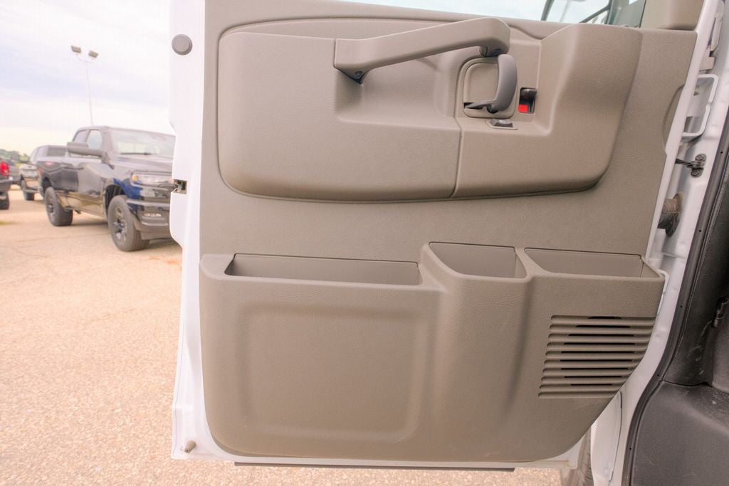 2025 Chevrolet Express 2500 Work Van Cargo
