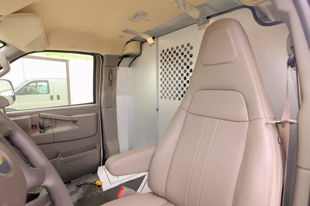 2025 Chevrolet Express 2500 Work Van Cargo