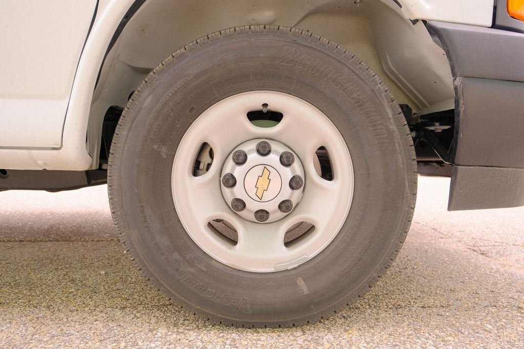 2025 Chevrolet Express 2500 Work Van Cargo