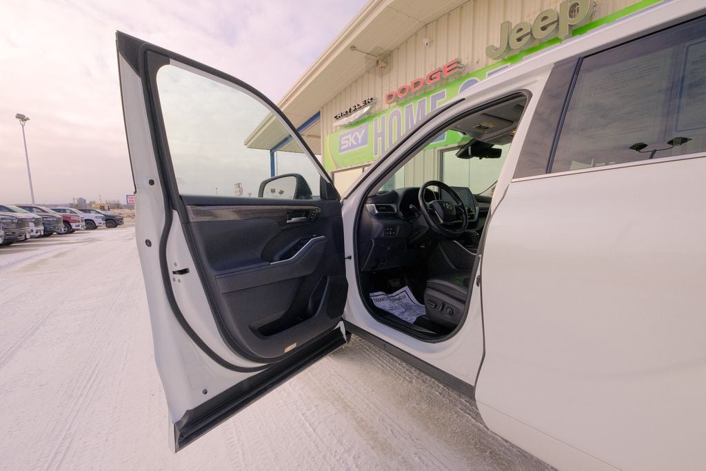 2021 Toyota Highlander Platinum