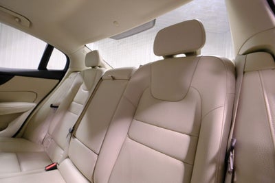 2024 Volvo S60 B5 Plus Dark Theme