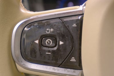 2024 Volvo S60 B5 Plus Dark Theme